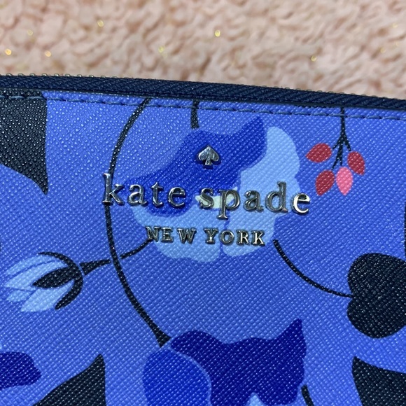 UEC Kate spade large continental wallet - Picture 5 of 5